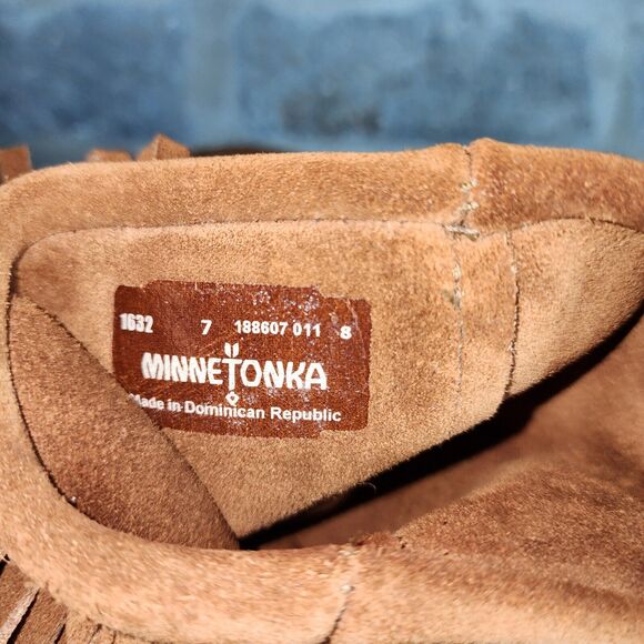 MINNETONKA sz 7 brown suede 3 layer fringe boots - Picture 7 of 7